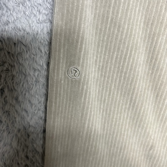 Lululemon Pants Size 4 Beige  Scuba Mid Rise Wide Leg Velvet Corduroy Athleisure - Picture 4 of 13